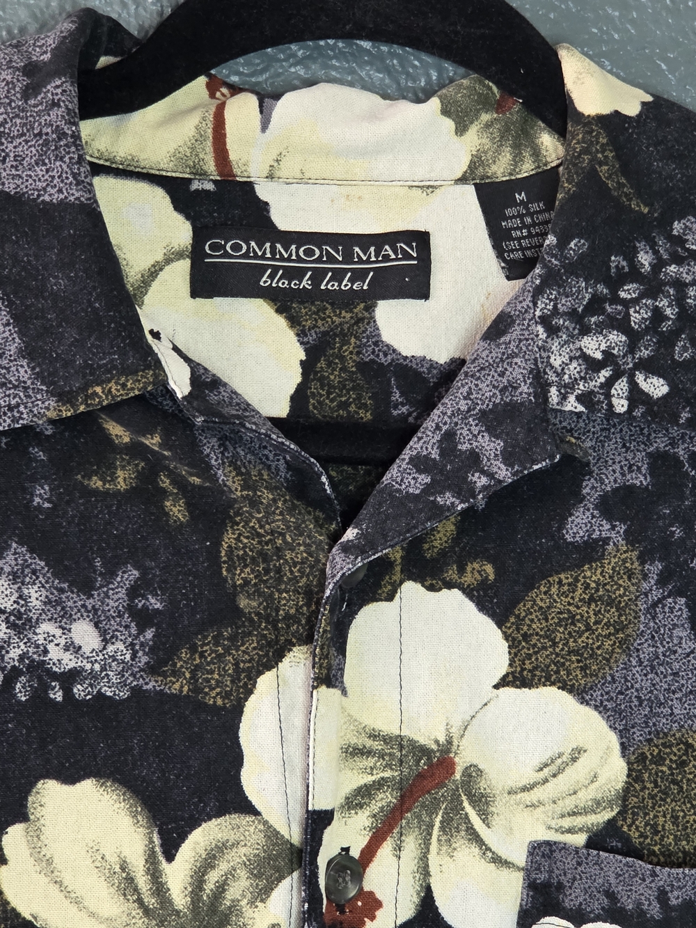 Common Man Black Label Men's 100% Silk Hawaiian Shirt - Black Hibiscus Floral - Picture 4 of 7